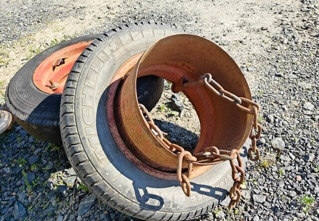 Paripyörät puimuriin 16 tuumaa - عجلات - الآلات والماكينات الزراعية: صور 3 Paripyörät puimuriin 16 tuumaa - عجلات - الآلات والماكينات الزراعية: صور 3