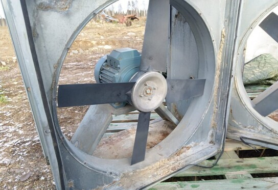 Puhaltimia sähkömoottoreineen 3kpl - معدات التكييف: صور 4 Puhaltimia sähkömoottoreineen 3kpl - معدات التكييف: صور 4