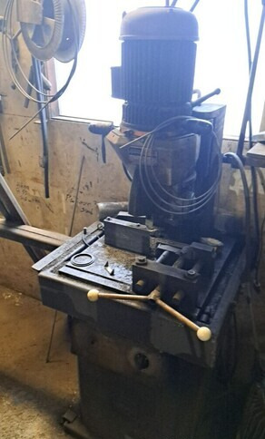 Pyörösaha - آلة تصنيع المعادن: صور 1 Pyörösaha - آلة تصنيع المعادن: صور 1