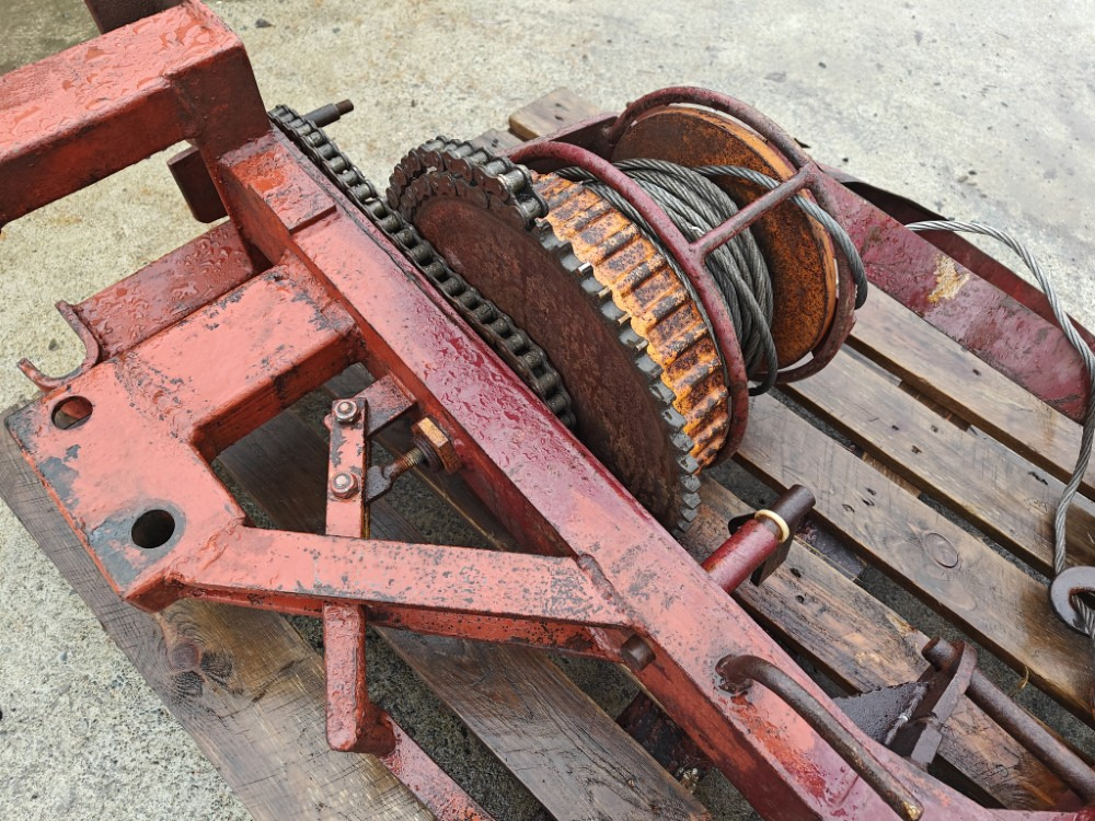 Remet Traktorivinssi - korjattavaksi - آلة تقطيع الخشب: صور 5 Remet Traktorivinssi - korjattavaksi - آلة تقطيع الخشب: صور 5