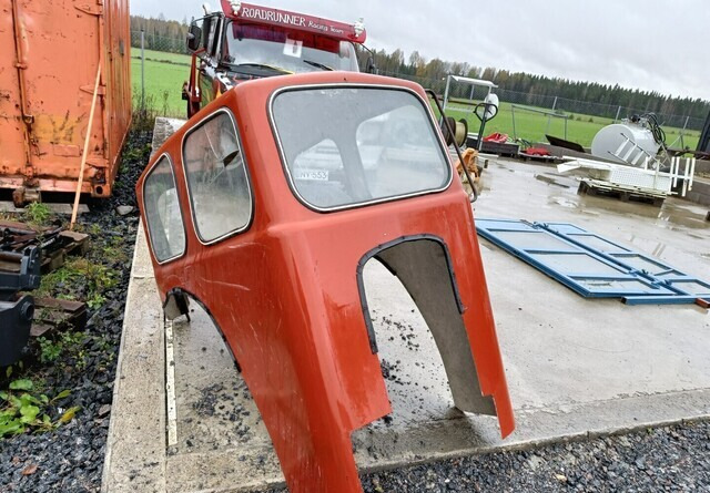 Traktorin hytti - lasikuituinen - الكبائن - جرار: صور 4 Traktorin hytti - lasikuituinen - الكبائن - جرار: صور 4