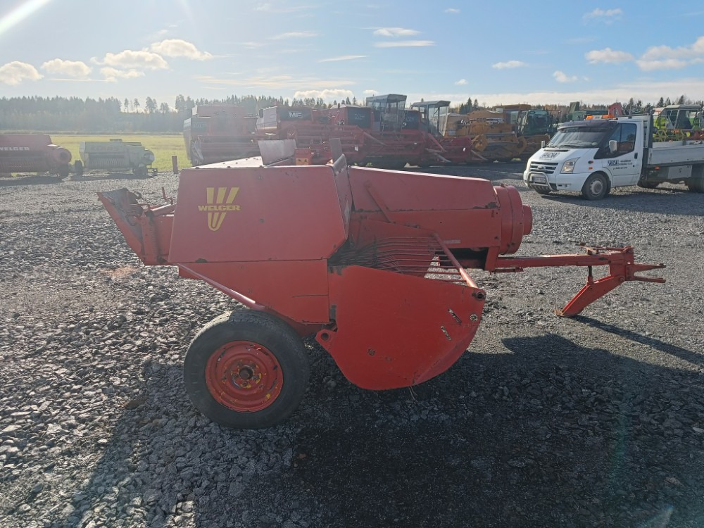 WELGER AP42 - مكبس البالات المستطيله: صور 5 WELGER AP42 - مكبس البالات المستطيله: صور 5