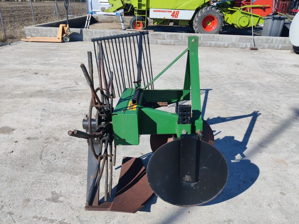 Ylömec perunannostokone - حصادة البطاطس: صور 2 Ylömec perunannostokone - حصادة البطاطس: صور 2