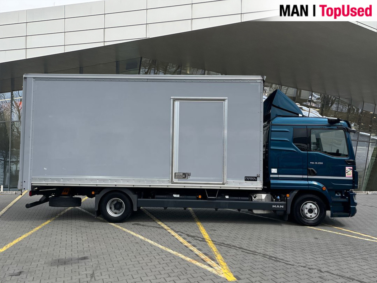 بصندوق مغلق شاحنة MAN TGL 12.250 4x2 BL CH: صور 11