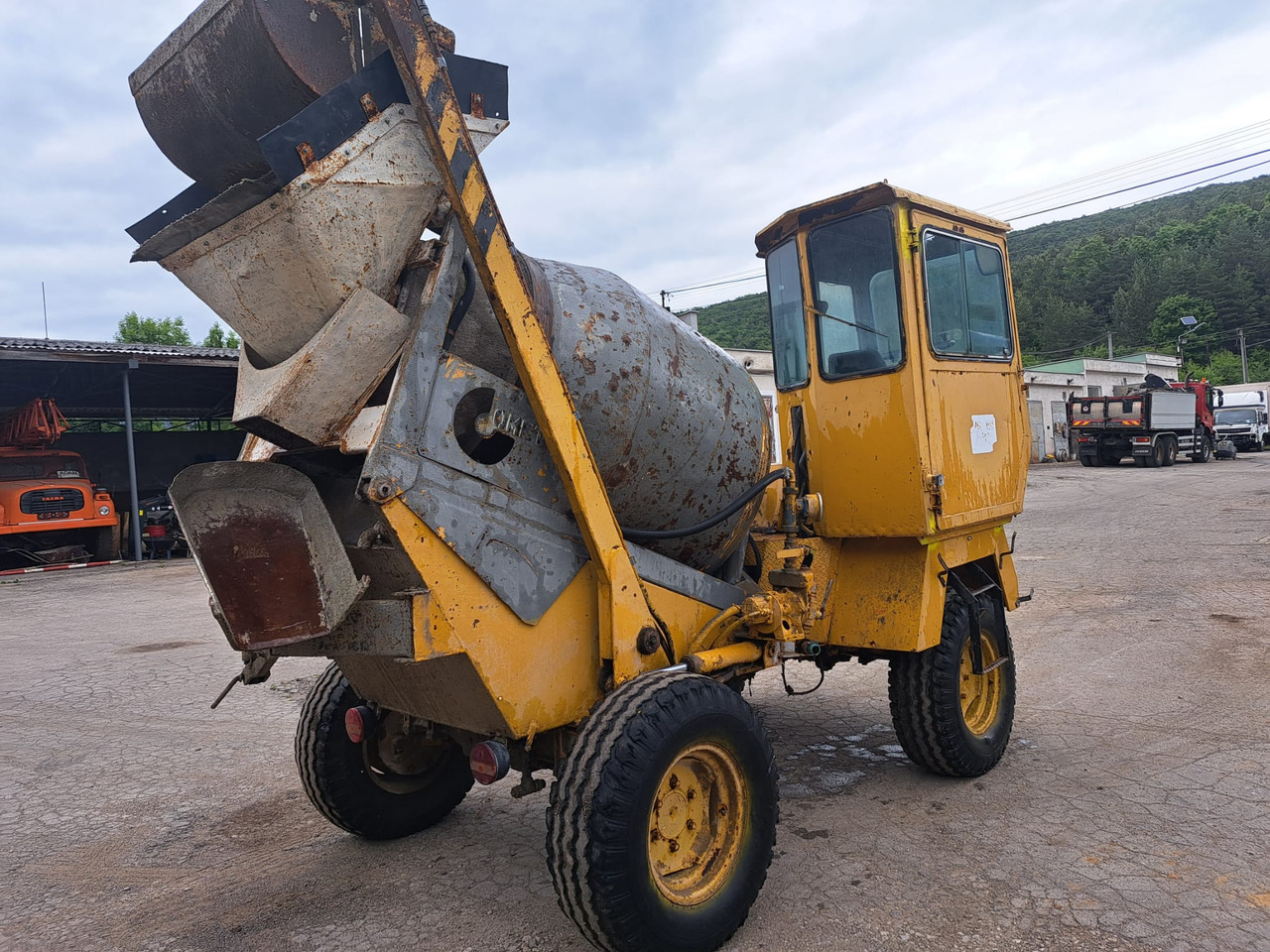 COMET MIXER ITALY - شاحنة خلاطة خرسانة: صور 4 COMET MIXER ITALY - شاحنة خلاطة خرسانة: صور 4