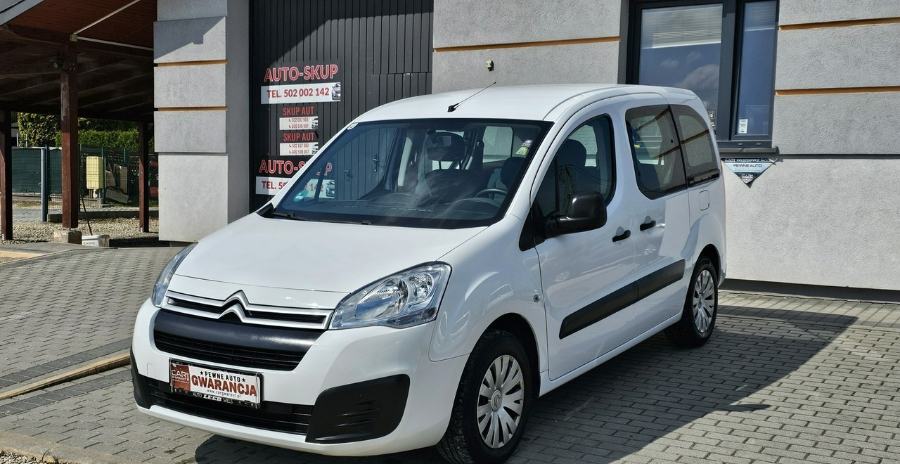Peugeot Partner II 5 -osobowy - سيارة: صور 4 Peugeot Partner II 5 -osobowy - سيارة: صور 4