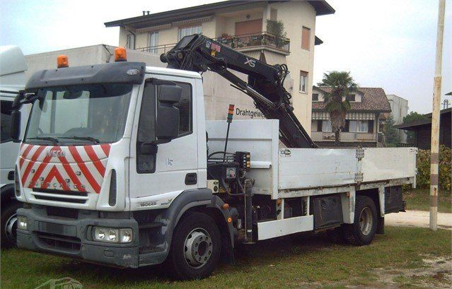 Iveco EUROCARGOeurocargo 160e25 - شاحنات مسطحة, شاحنة كرين: صور 1 Iveco EUROCARGOeurocargo 160e25 - شاحنات مسطحة, شاحنة كرين: صور 1
