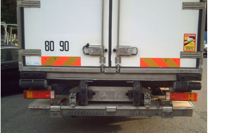 Iveco EUROCARGOeurocargo 160e25 - متساوي شاحنة: صور 3 Iveco EUROCARGOeurocargo 160e25 - متساوي شاحنة: صور 3
