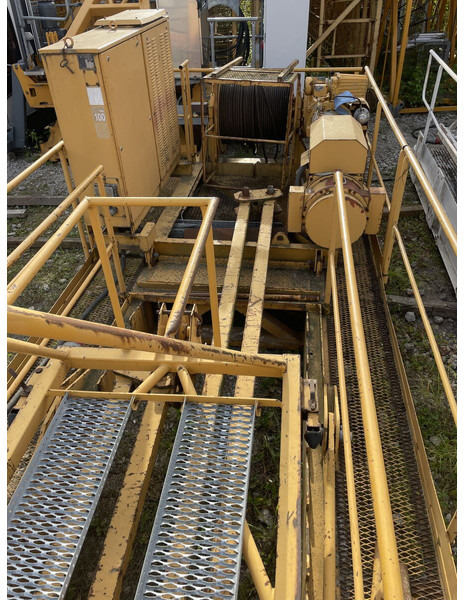 Liebherr 140EC-H10, 1993yom, 40jib, 23,5m huh - رافعة برجية: صور 3 Liebherr 140EC-H10, 1993yom, 40jib, 23,5m huh - رافعة برجية: صور 3