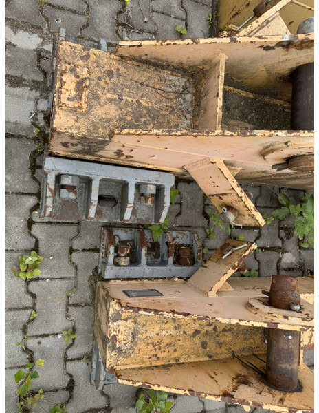 Liebherr 185/200HC Undercarriage 6x6 + 2x A block - رافعة برجية: صور 2 Liebherr 185/200HC Undercarriage 6x6 + 2x A block - رافعة برجية: صور 2