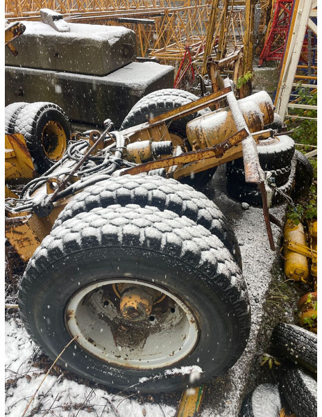 Liebherr 32K/35K/50K/63K axels + adapters TRA100KY1 /TRA120GY1 - رافعة برجية: صور 1 Liebherr 32K/35K/50K/63K axels + adapters TRA100KY1 /TRA120GY1 - رافعة برجية: صور 1