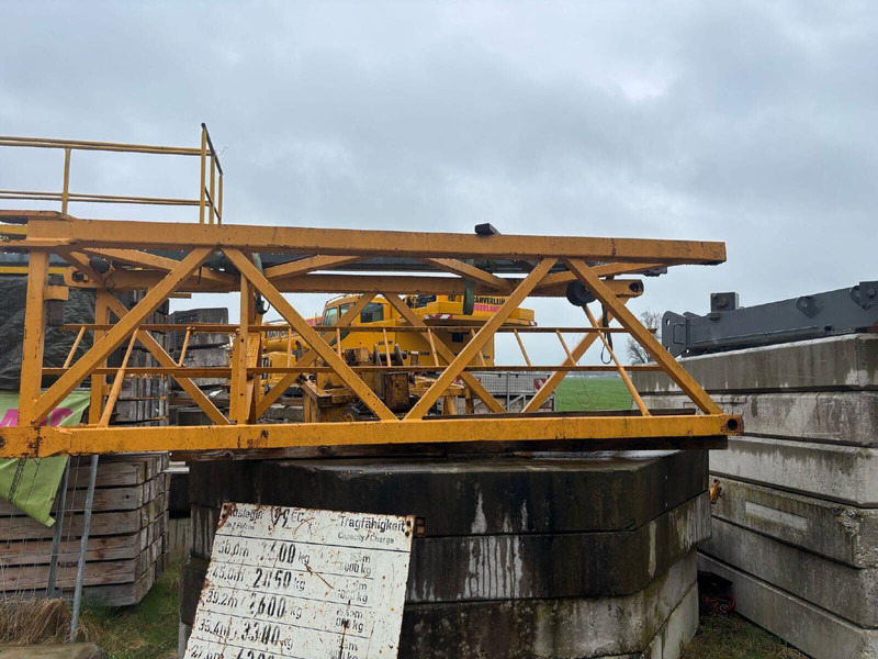 Liebherr 90LD tower sections - رافعة برجية: صور 1 Liebherr 90LD tower sections - رافعة برجية: صور 1