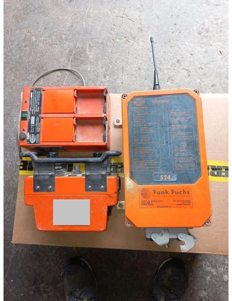 Liebherr HBC radio control 112/132/140/180EC-H - رافعة برجية: صور 1 Liebherr HBC radio control 112/132/140/180EC-H - رافعة برجية: صور 1