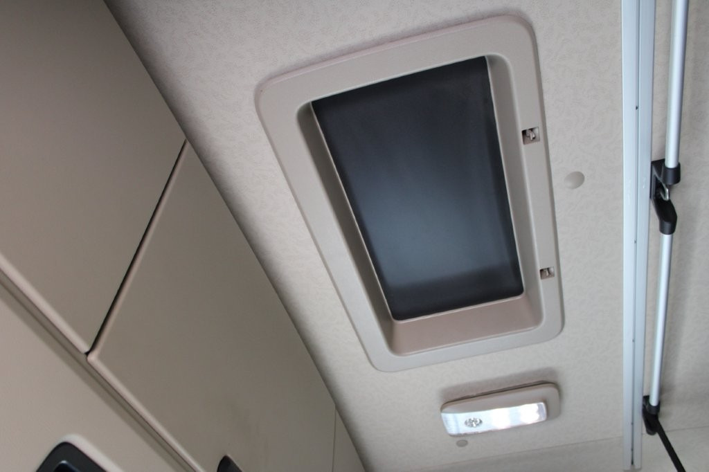 تأجير  Mercedes-Benz Actros 2542 NAVIGACE + PANAV (8,20m x 2,48m x 3m) Mercedes-Benz Actros 2542 NAVIGACE + PANAV (8,20m x 2,48m x 3m): صور 14