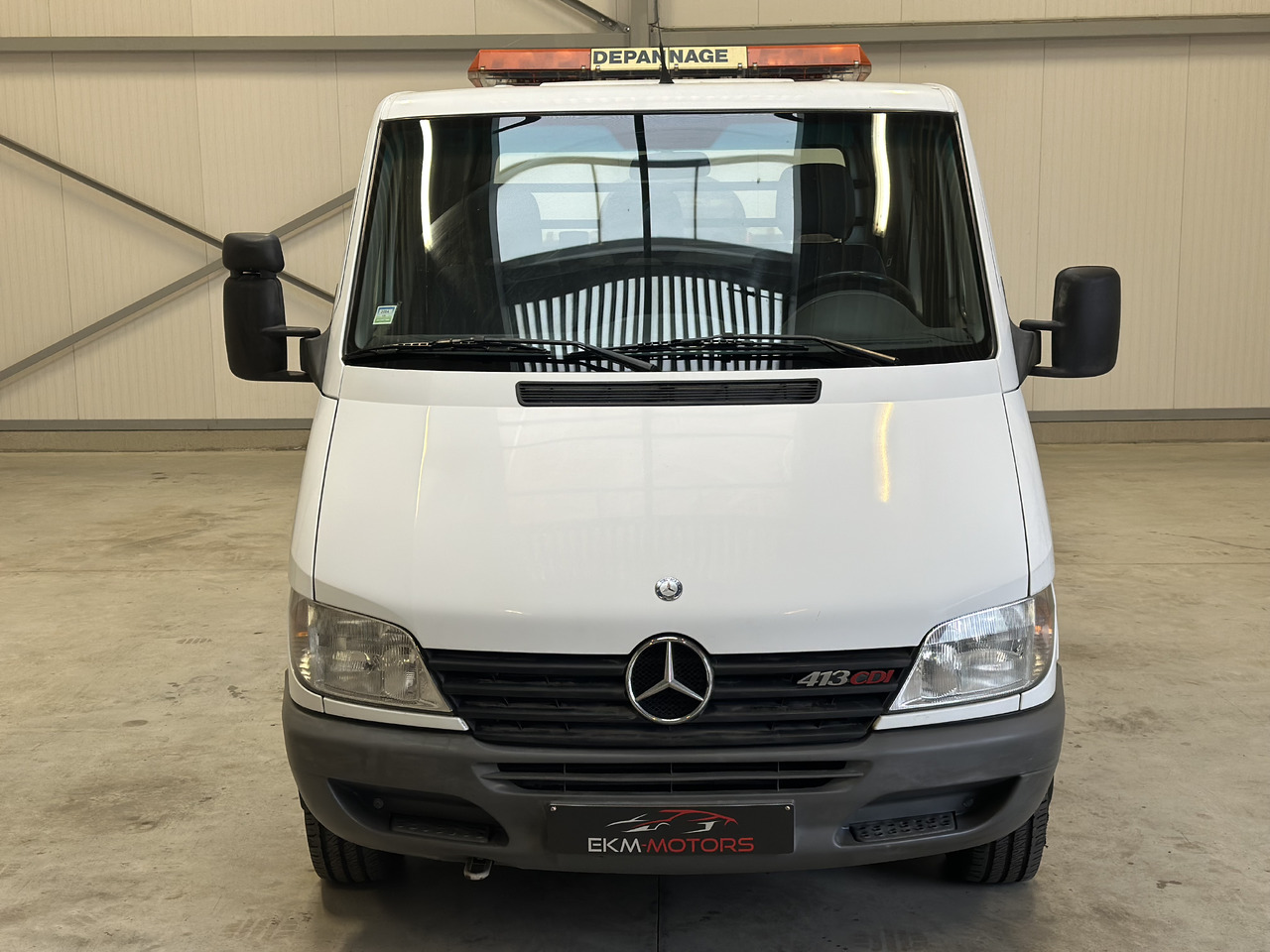 Mersedes Sprinter 413 - سيارة السحب للتصليح: صور 2 Mersedes Sprinter 413 - سيارة السحب للتصليح: صور 2