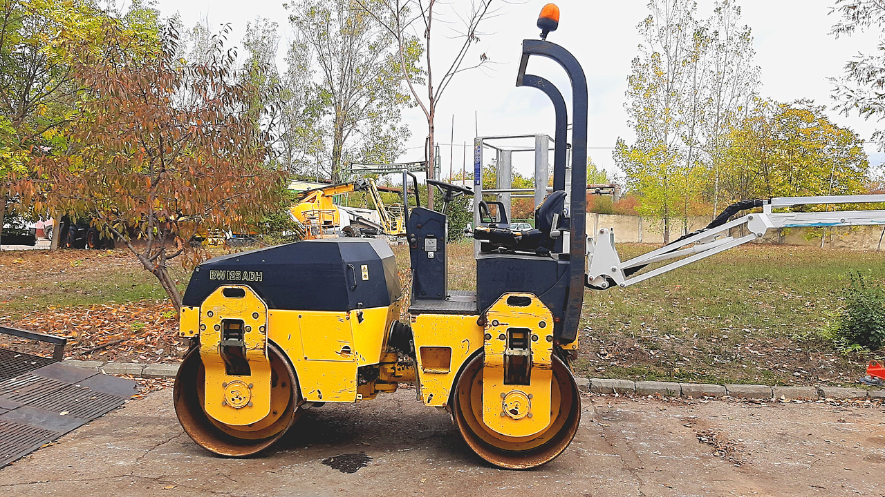 BOMAG BW 125 ADH - مداحل الأسفلت الصغيرة: صور 4 BOMAG BW 125 ADH - مداحل الأسفلت الصغيرة: صور 4