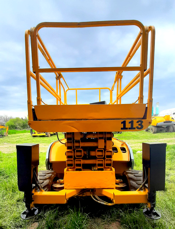 HAULOTTE Compact 12 DX - رافعات مقصية: صور 5 HAULOTTE Compact 12 DX - رافعات مقصية: صور 5