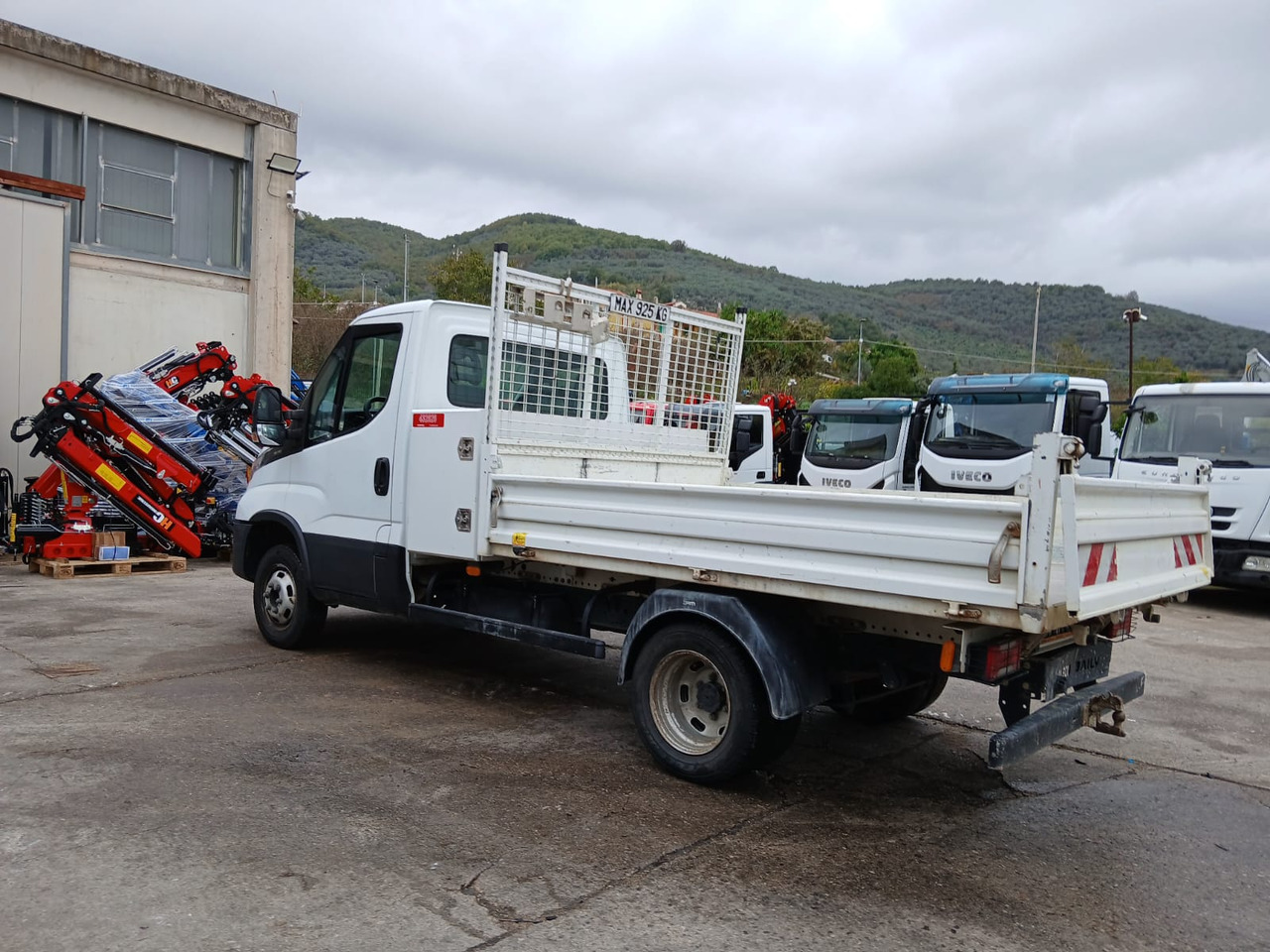 IVECO DAILY 35-120 - شاحنة كرين: صور 5 IVECO DAILY 35-120 - شاحنة كرين: صور 5