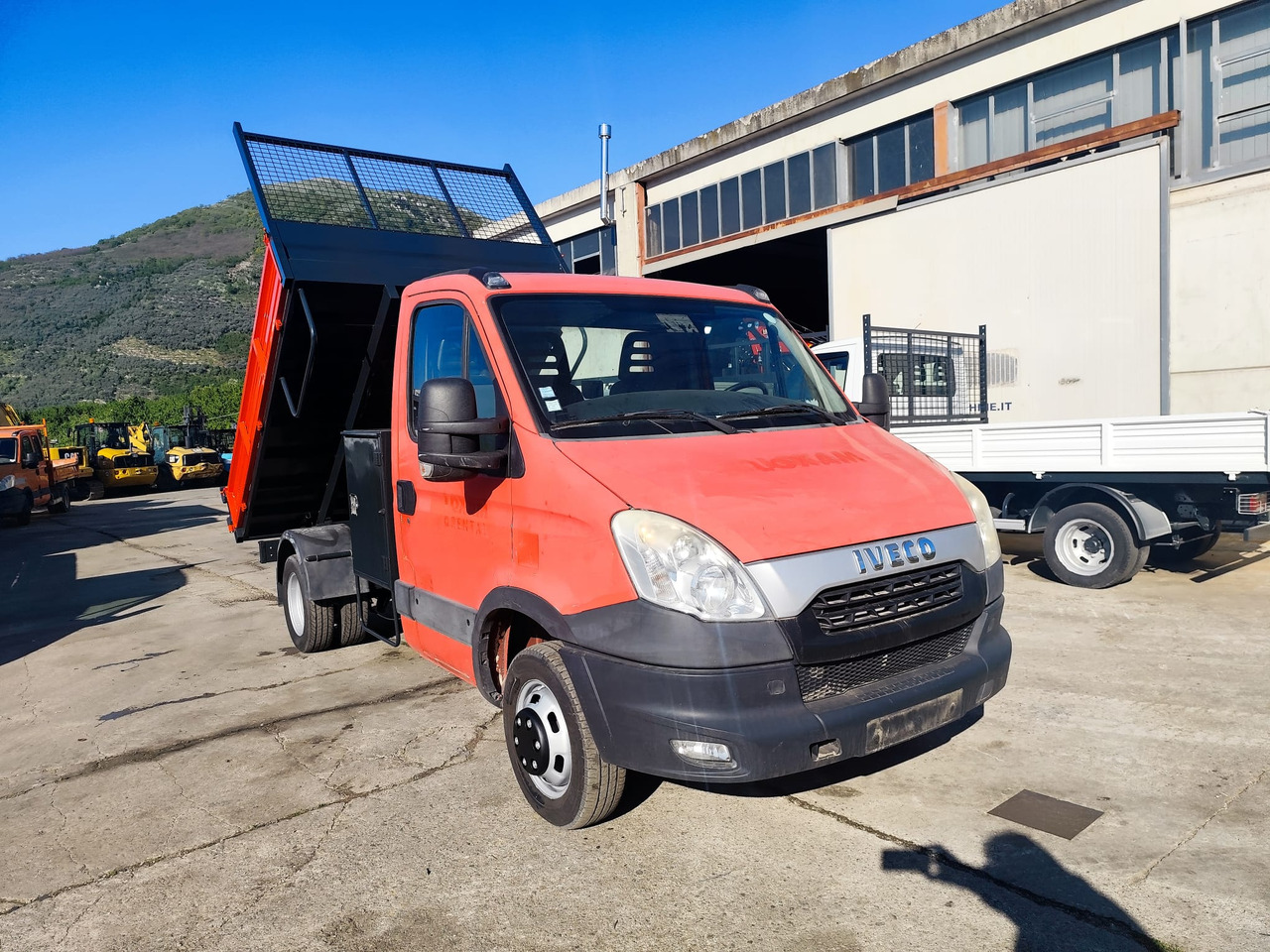 قلاب صغير IVECO DAILY 35C13: صور 6