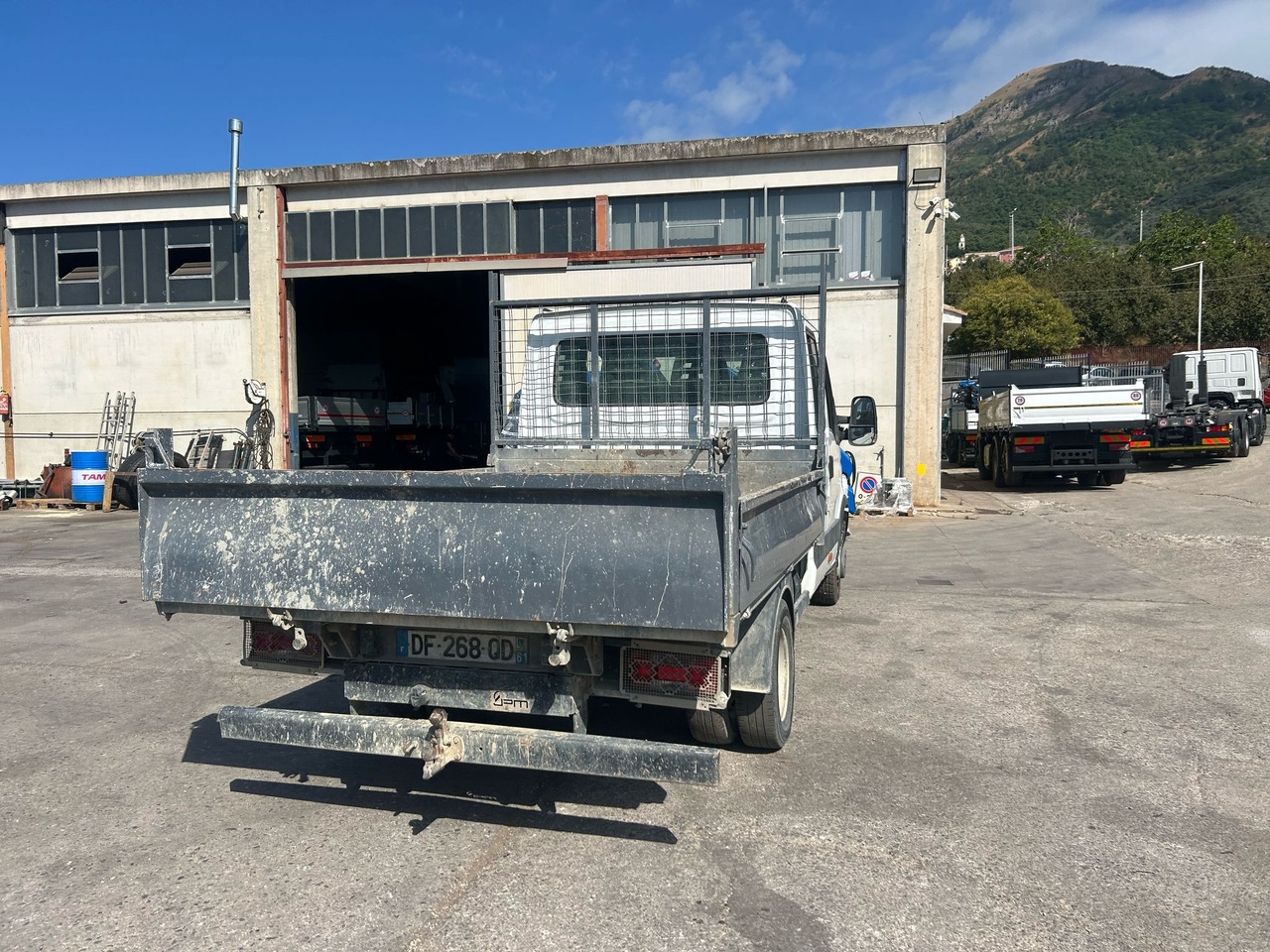 قلاب صغير, الشاحنات الصغيرة كابينة مزدوجة IVECO DAILY 35C13: صور 26