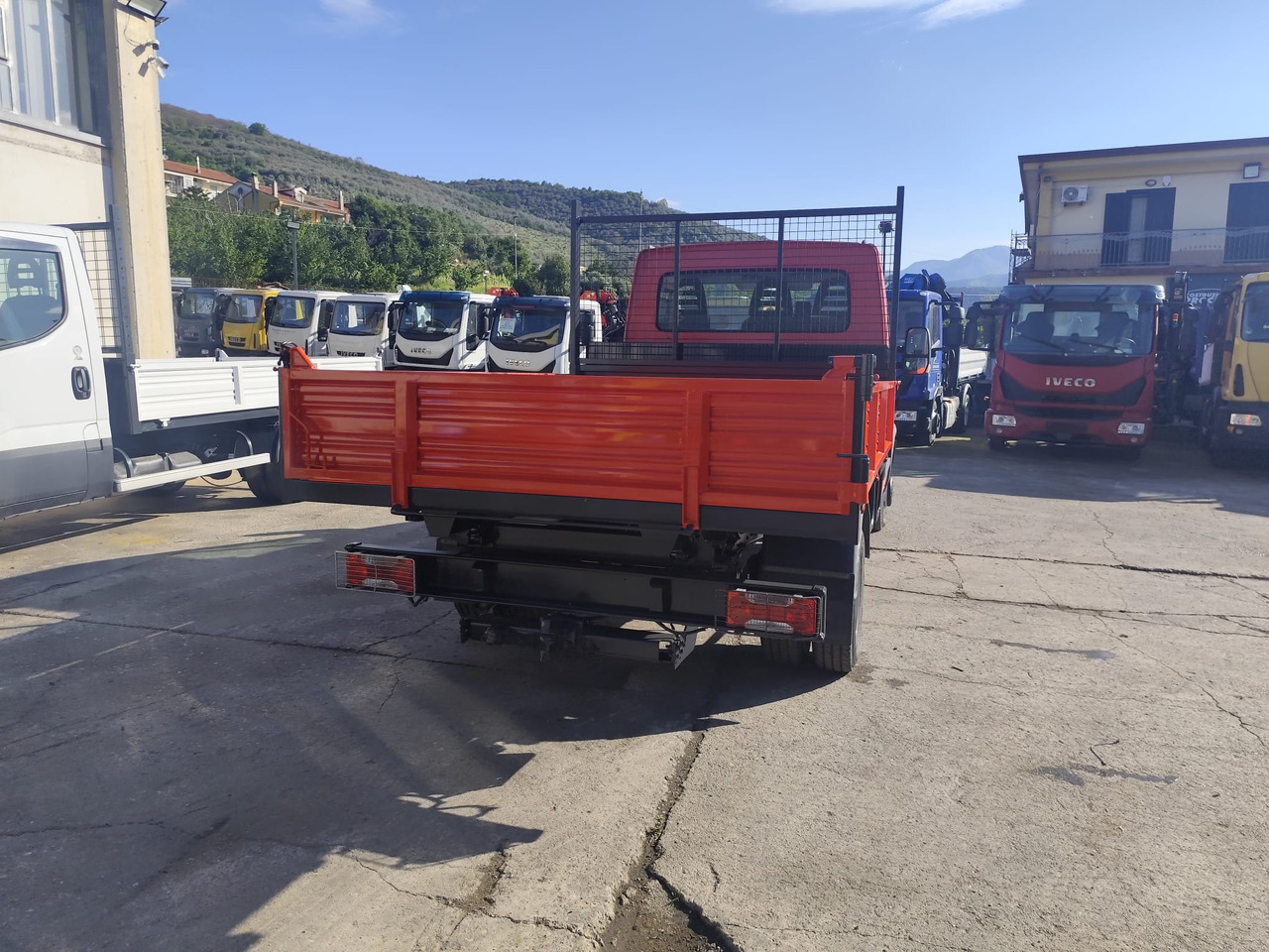 قلاب صغير IVECO DAILY 35C13: صور 15