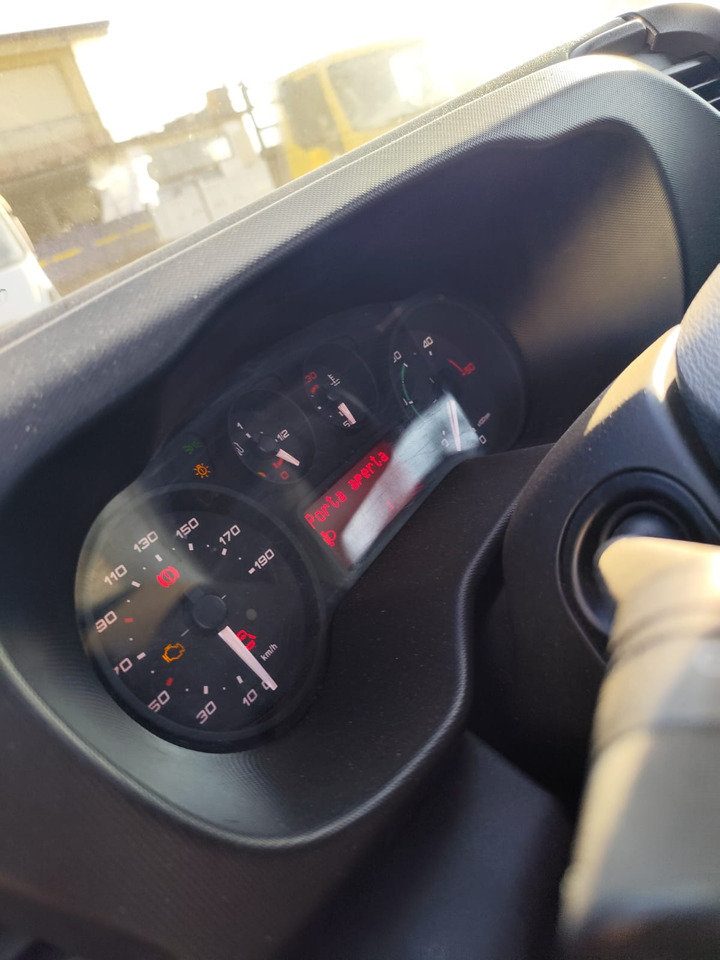 IVECO DAILY 35C15 - شاحنة كرين, قلاب صغير: صور 4 IVECO DAILY 35C15 - شاحنة كرين, قلاب صغير: صور 4