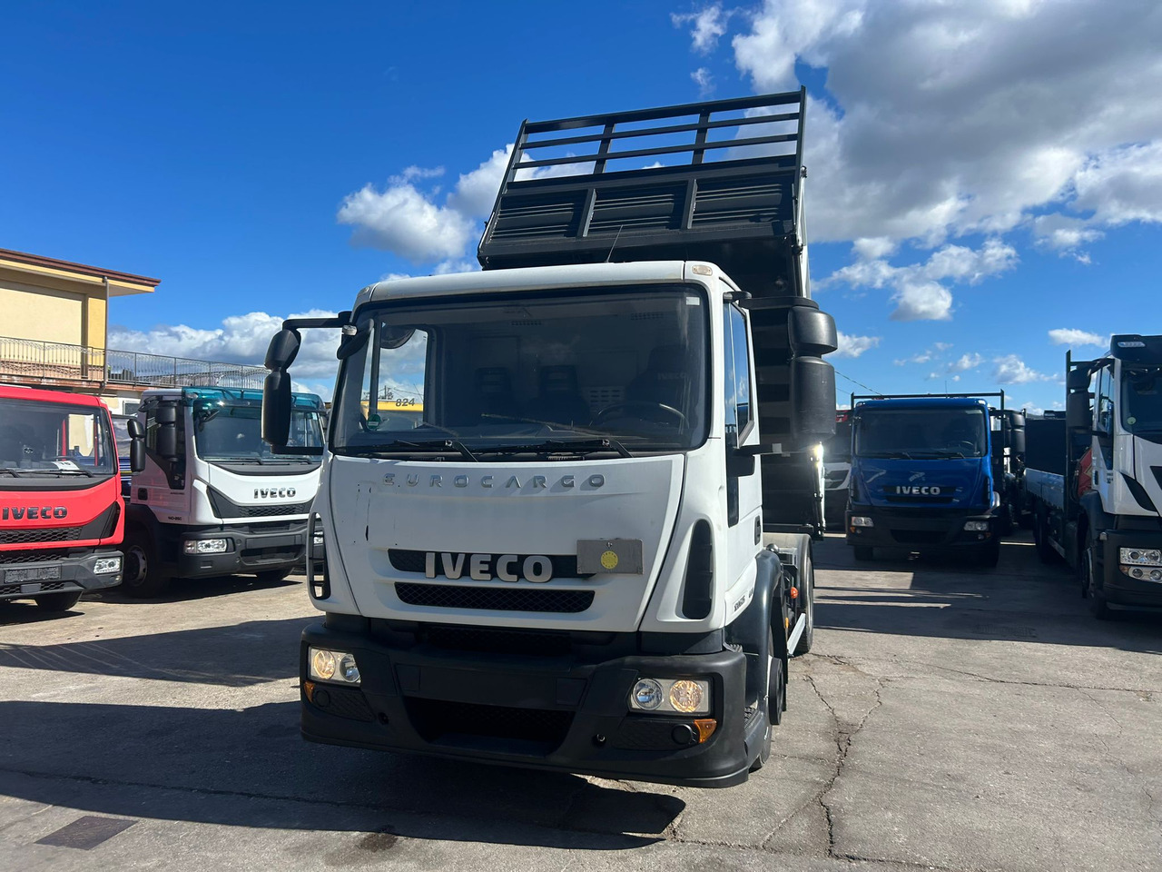 IVECO EUROCARGO 120E25 - قلابات: صور 5 IVECO EUROCARGO 120E25 - قلابات: صور 5