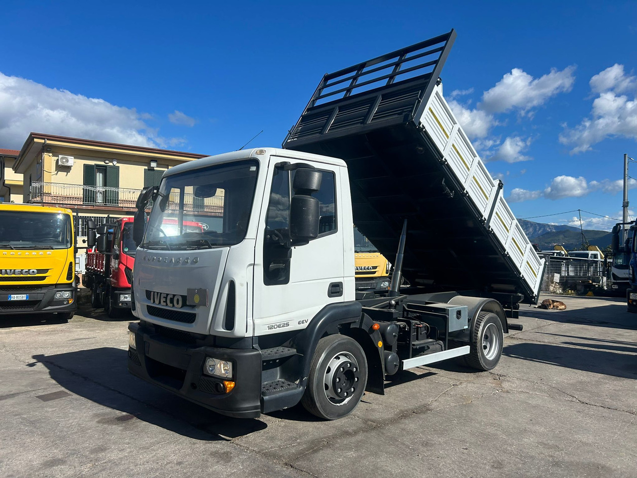 IVECO EUROCARGO 120E25 - قلابات: صور 1 IVECO EUROCARGO 120E25 - قلابات: صور 1