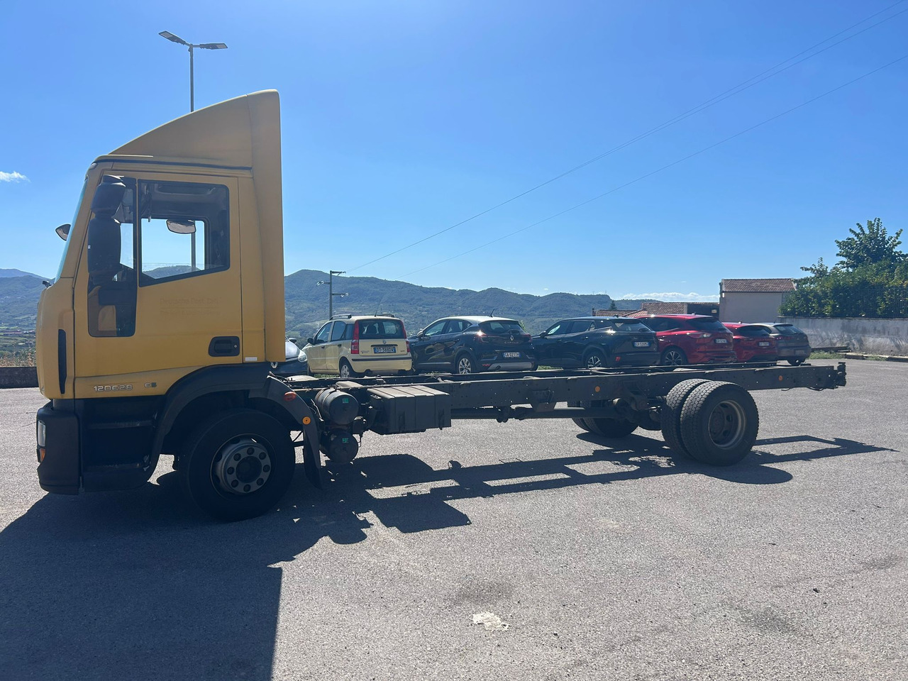 IVECO EUROCARGO 120E28P - الشاسيه شاحنة: صور 2 IVECO EUROCARGO 120E28P - الشاسيه شاحنة: صور 2