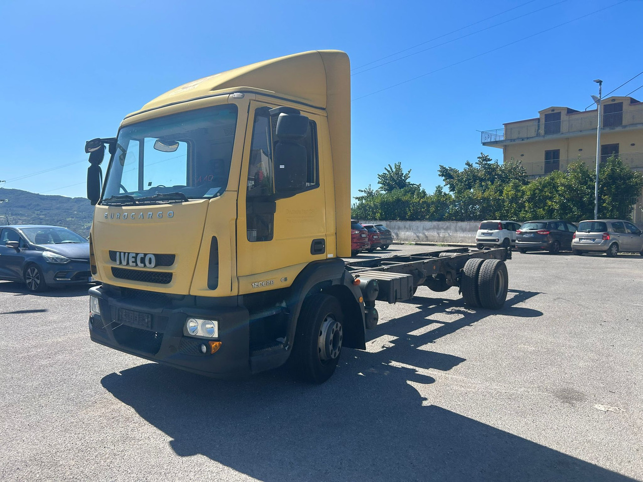IVECO EUROCARGO 120E28P - الشاسيه شاحنة: صور 1 IVECO EUROCARGO 120E28P - الشاسيه شاحنة: صور 1