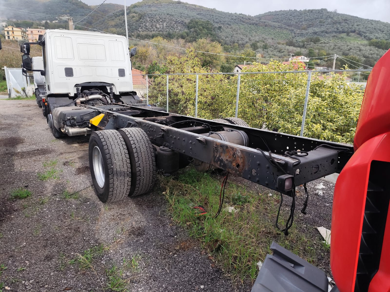 IVECO EUROCARGO 140-250 - الشاسيه شاحنة: صور 4 IVECO EUROCARGO 140-250 - الشاسيه شاحنة: صور 4