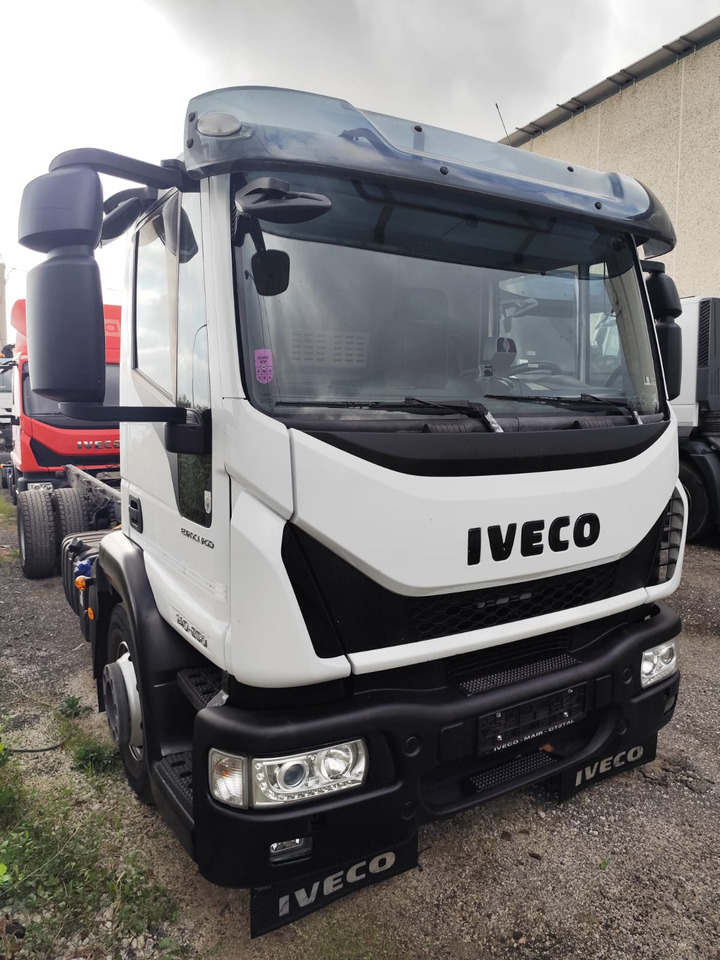 IVECO EUROCARGO 140-250 - الشاسيه شاحنة: صور 1 IVECO EUROCARGO 140-250 - الشاسيه شاحنة: صور 1