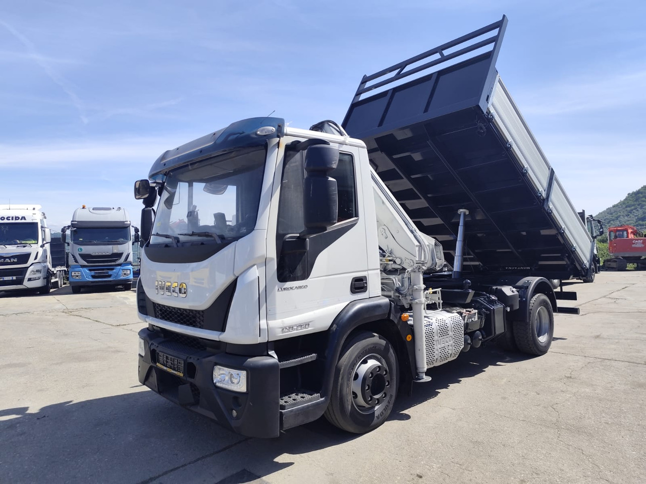 IVECO EUROCARGO 140-250 - شاحنة كرين: صور 1 IVECO EUROCARGO 140-250 - شاحنة كرين: صور 1