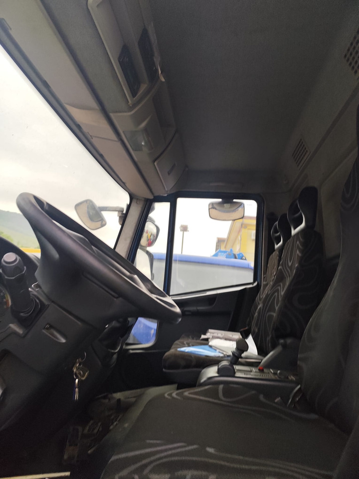 IVECO EUROCARGO 140E25 - الشاسيه شاحنة: صور 5 IVECO EUROCARGO 140E25 - الشاسيه شاحنة: صور 5