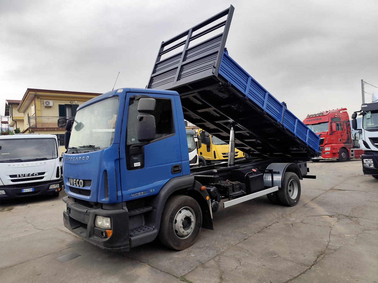 IVECO EUROCARGO 140E25 - قلابات: صور 1 IVECO EUROCARGO 140E25 - قلابات: صور 1
