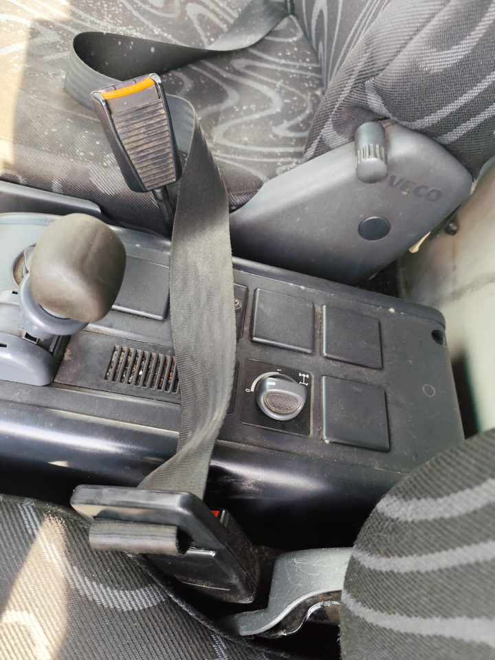 IVECO EUROCARGO 140E25 - الشاسيه شاحنة: صور 5 IVECO EUROCARGO 140E25 - الشاسيه شاحنة: صور 5