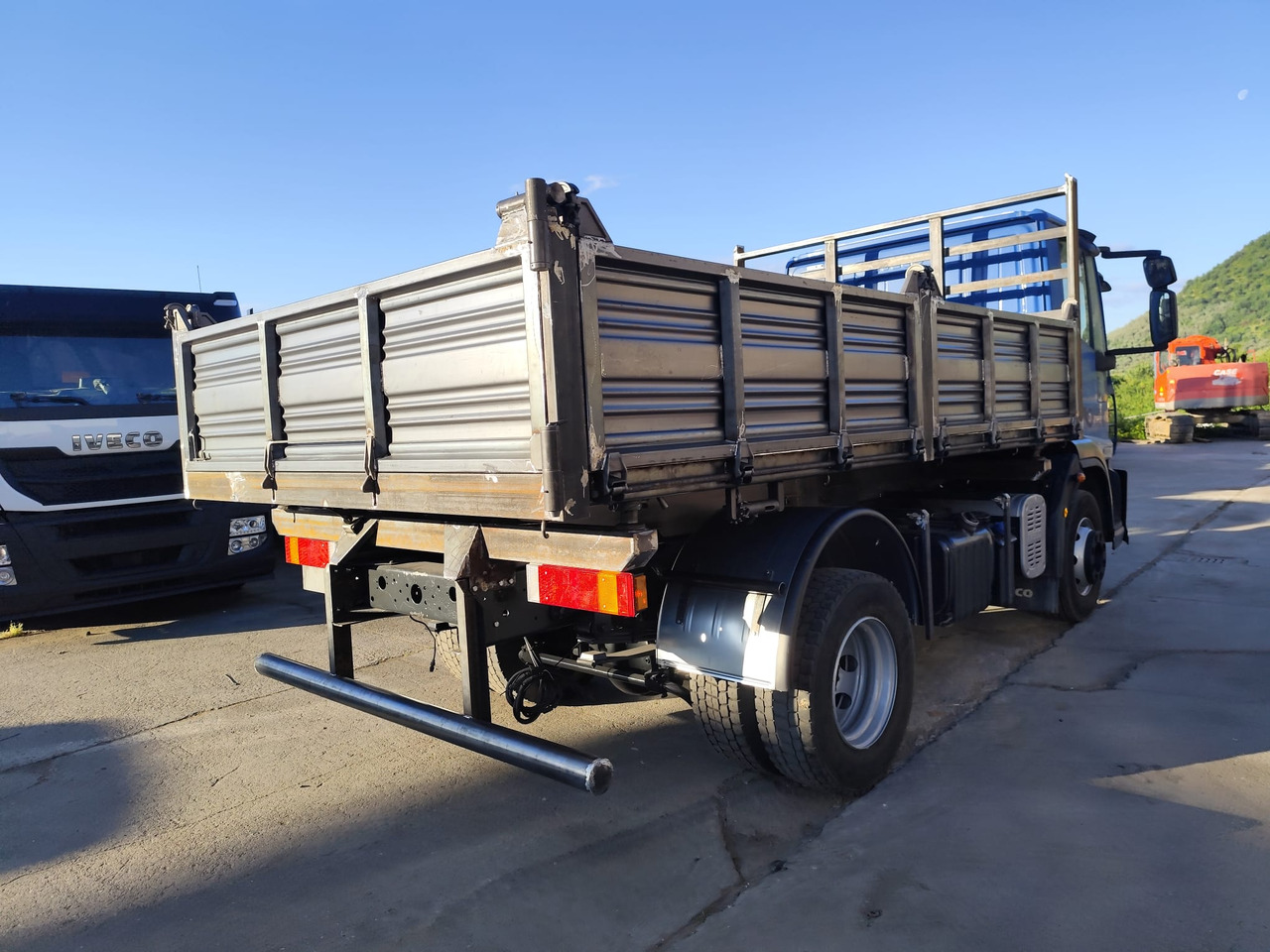 IVECO EUROCARGO 150E25 - قلابات: صور 4 IVECO EUROCARGO 150E25 - قلابات: صور 4