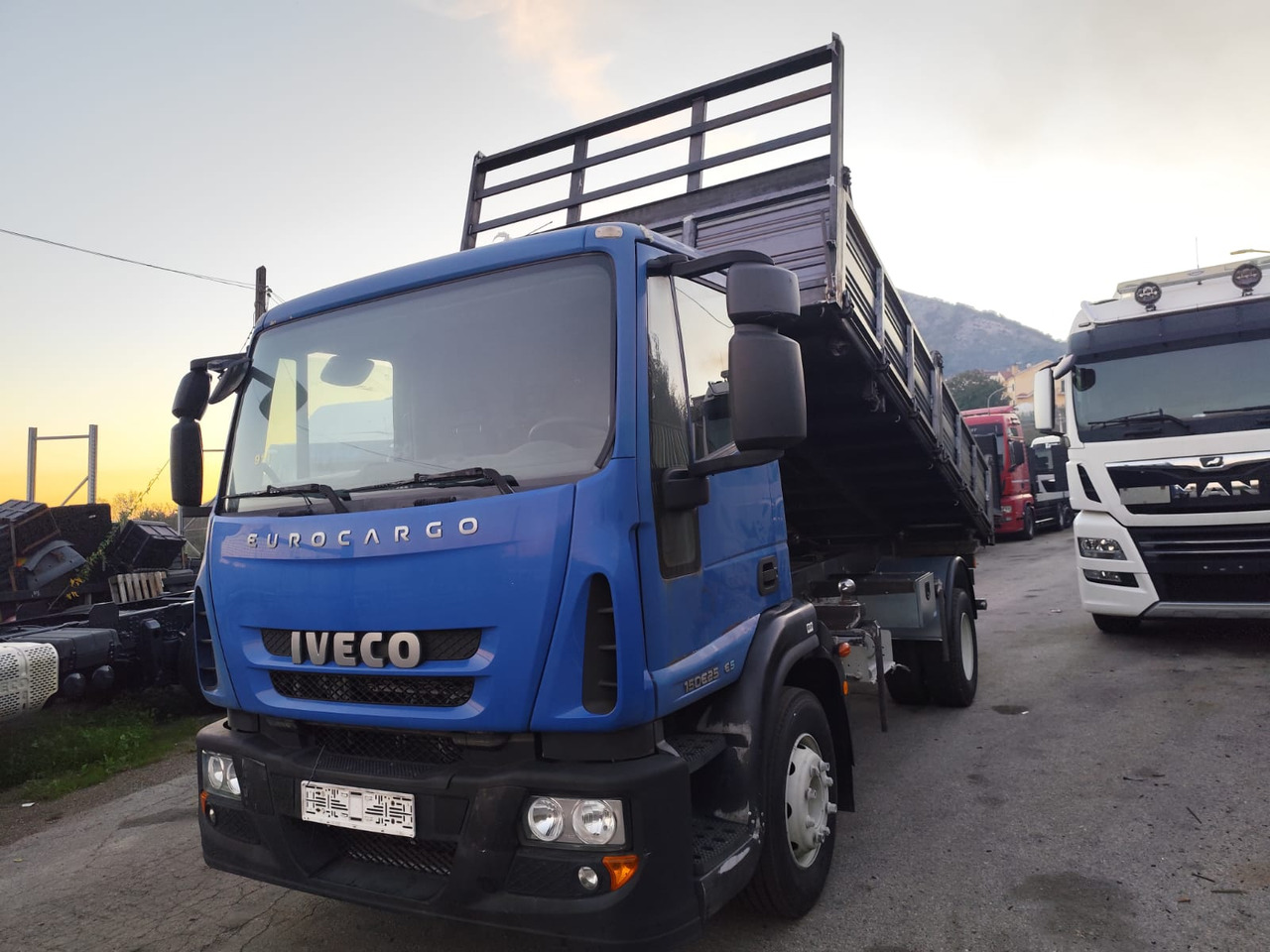 IVECO EUROCARGO 150E25 - قلابات: صور 2 IVECO EUROCARGO 150E25 - قلابات: صور 2