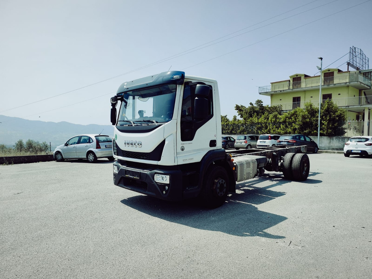 IVECO EUROCARGO 160-280 - الشاسيه شاحنة, شاحنة كرين: صور 1 IVECO EUROCARGO 160-280 - الشاسيه شاحنة, شاحنة كرين: صور 1