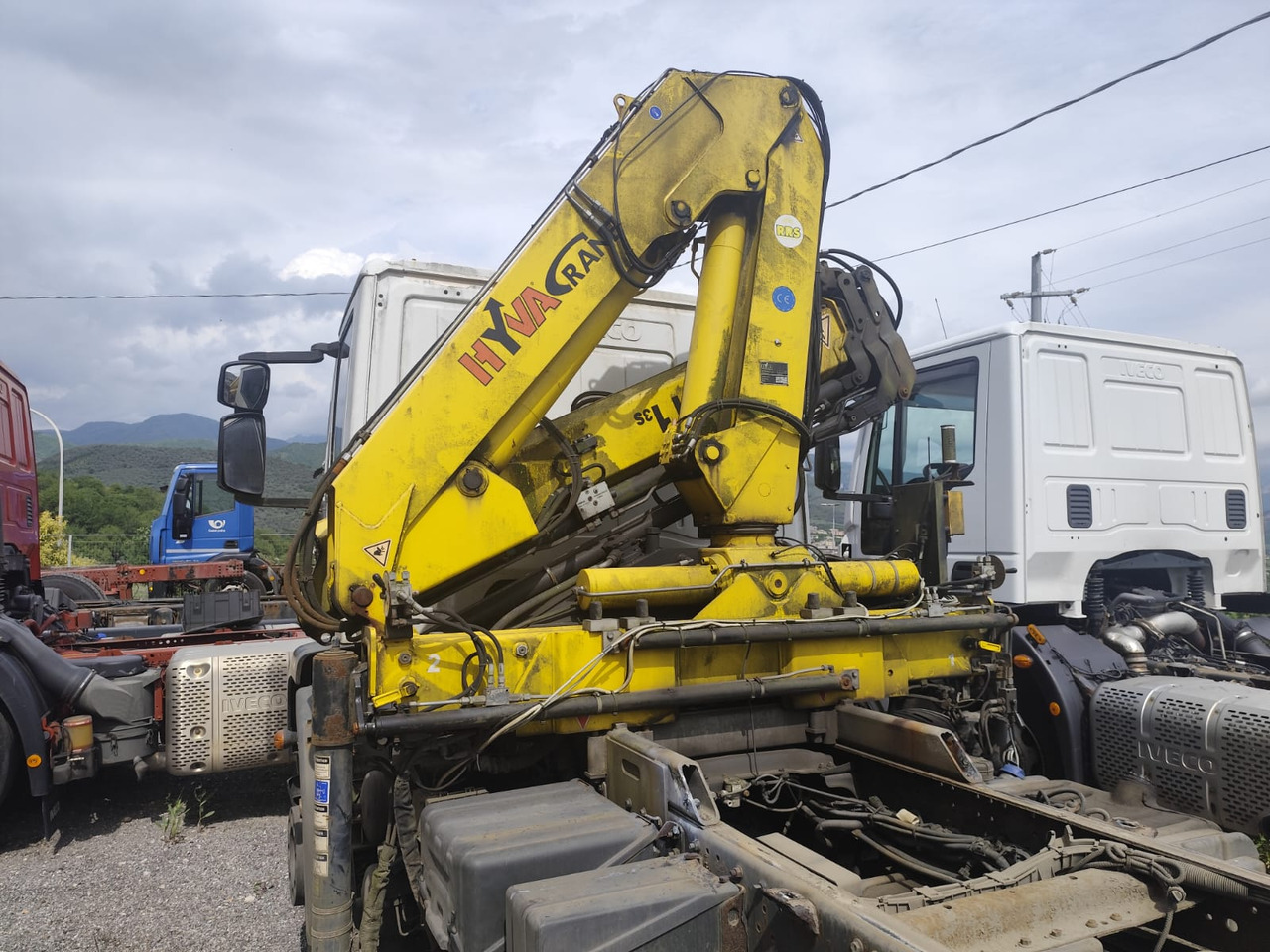 شاحنة كرين IVECO EUROCARGO 160E25K: صور 12