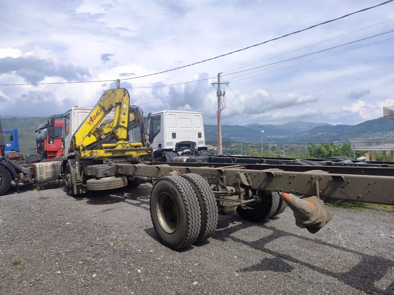 شاحنة كرين IVECO EUROCARGO 160E25K: صور 14