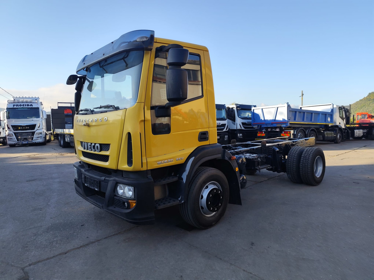 IVECO EUROCARGO 160E30 - الشاسيه شاحنة: صور 1 IVECO EUROCARGO 160E30 - الشاسيه شاحنة: صور 1