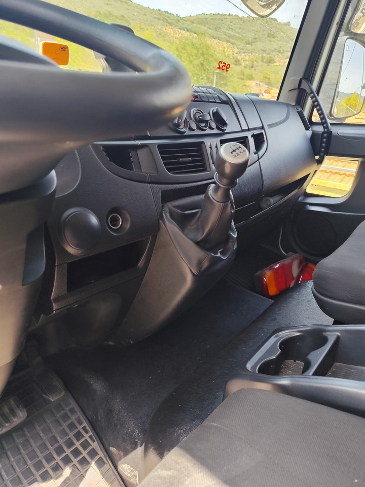 IVECO EUROCARGO 180-250 - الشاسيه شاحنة, شاحنة كرين: صور 4 IVECO EUROCARGO 180-250 - الشاسيه شاحنة, شاحنة كرين: صور 4
