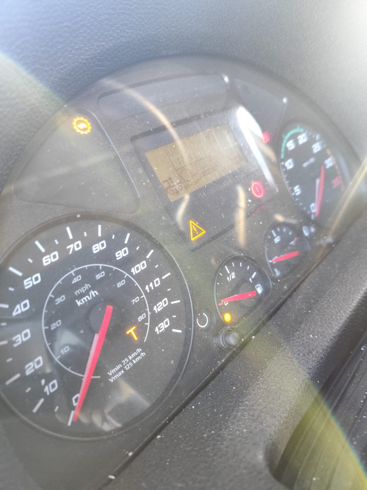 IVECO EUROCARGO 180-320 - الشاسيه شاحنة: صور 5 IVECO EUROCARGO 180-320 - الشاسيه شاحنة: صور 5