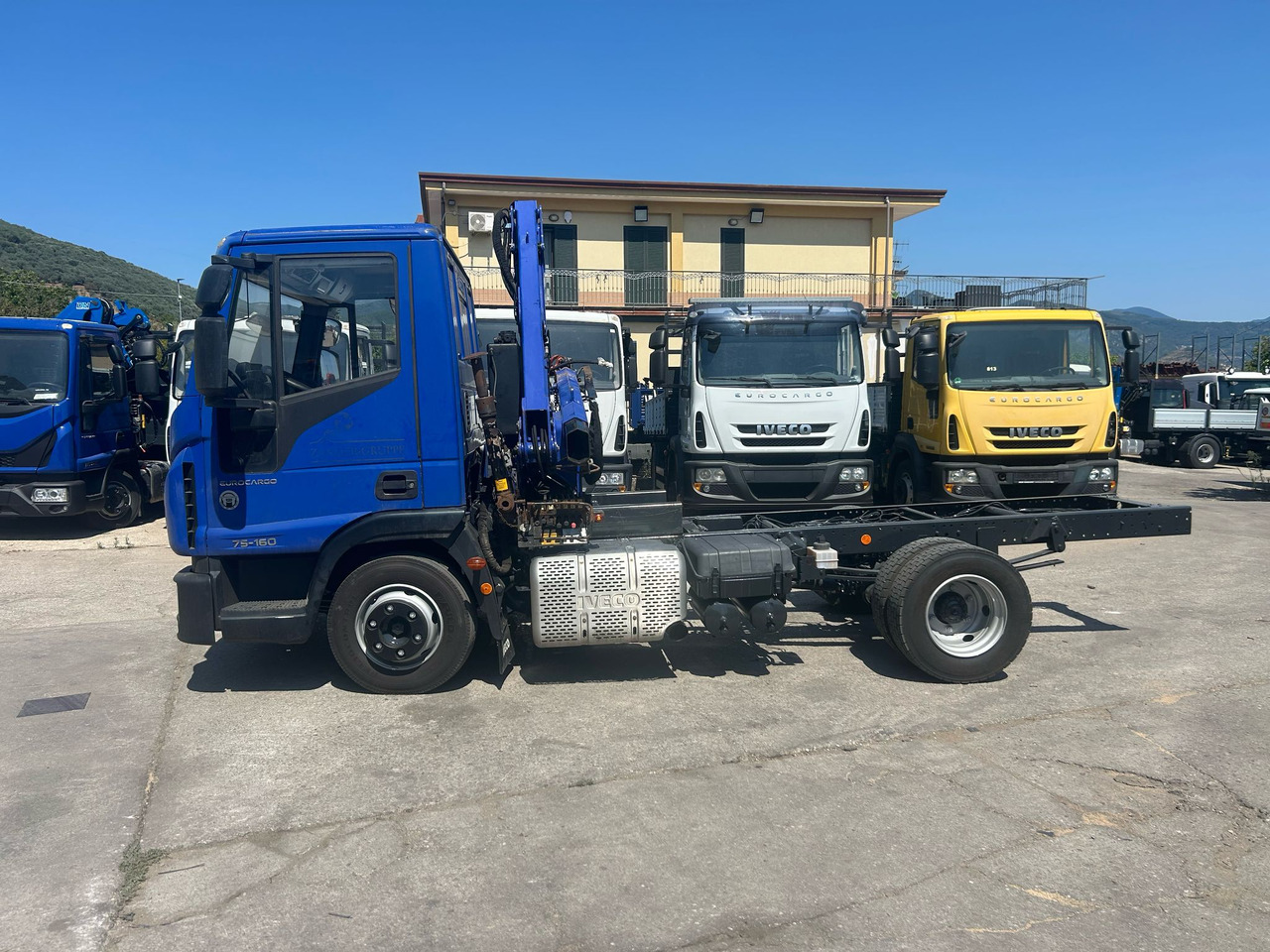 IVECO EUROCARGO 75-160 - شاحنة كرين, شاحنة كرين: صور 2 IVECO EUROCARGO 75-160 - شاحنة كرين, شاحنة كرين: صور 2