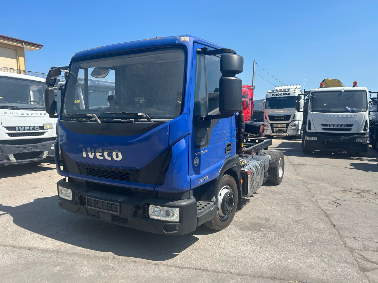 IVECO EUROCARGO 75-160 - شاحنة كرين, شاحنة كرين: صور 5 IVECO EUROCARGO 75-160 - شاحنة كرين, شاحنة كرين: صور 5