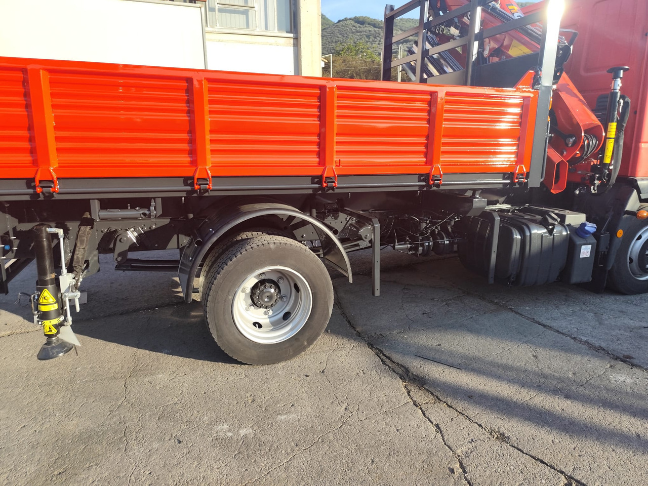 شاحنة كرين IVECO EUROCARGO 80-190: صور 17
