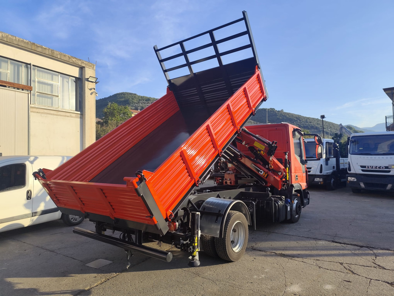 شاحنة كرين IVECO EUROCARGO 80-190: صور 35