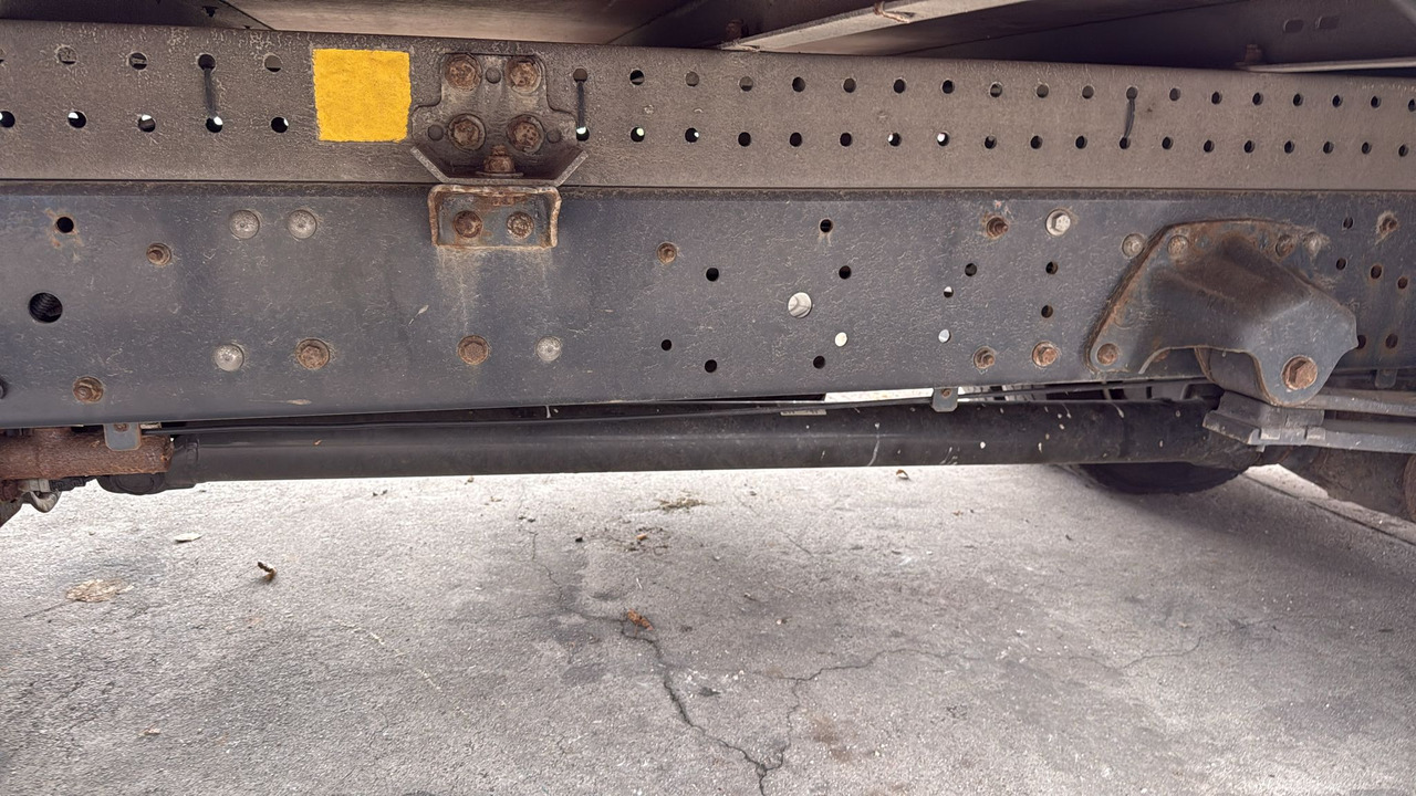 IVECO EUROCARGO 80-190 - الشاسيه شاحنة: صور 3 IVECO EUROCARGO 80-190 - الشاسيه شاحنة: صور 3