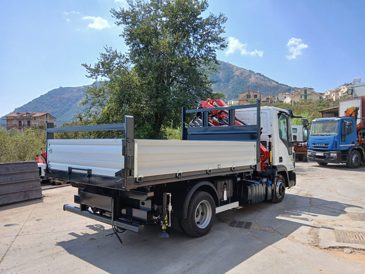 تأجير IVECO EUROCARGO 80-210 IVECO EUROCARGO 80-210: صور 10